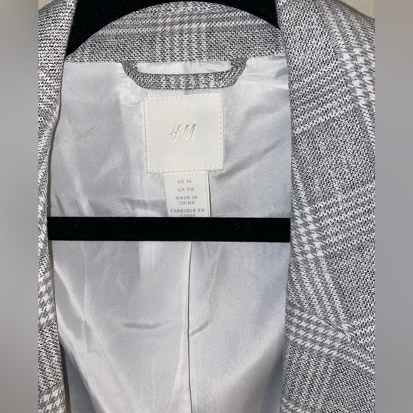 H&M Blazer - Picture 3 of 3